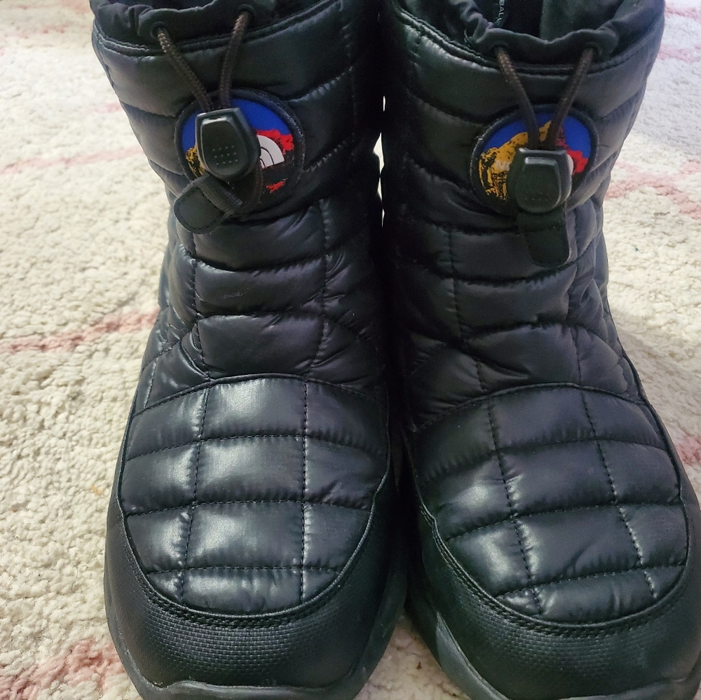 Northface Men's/Women's Thermoball Boots Size 11